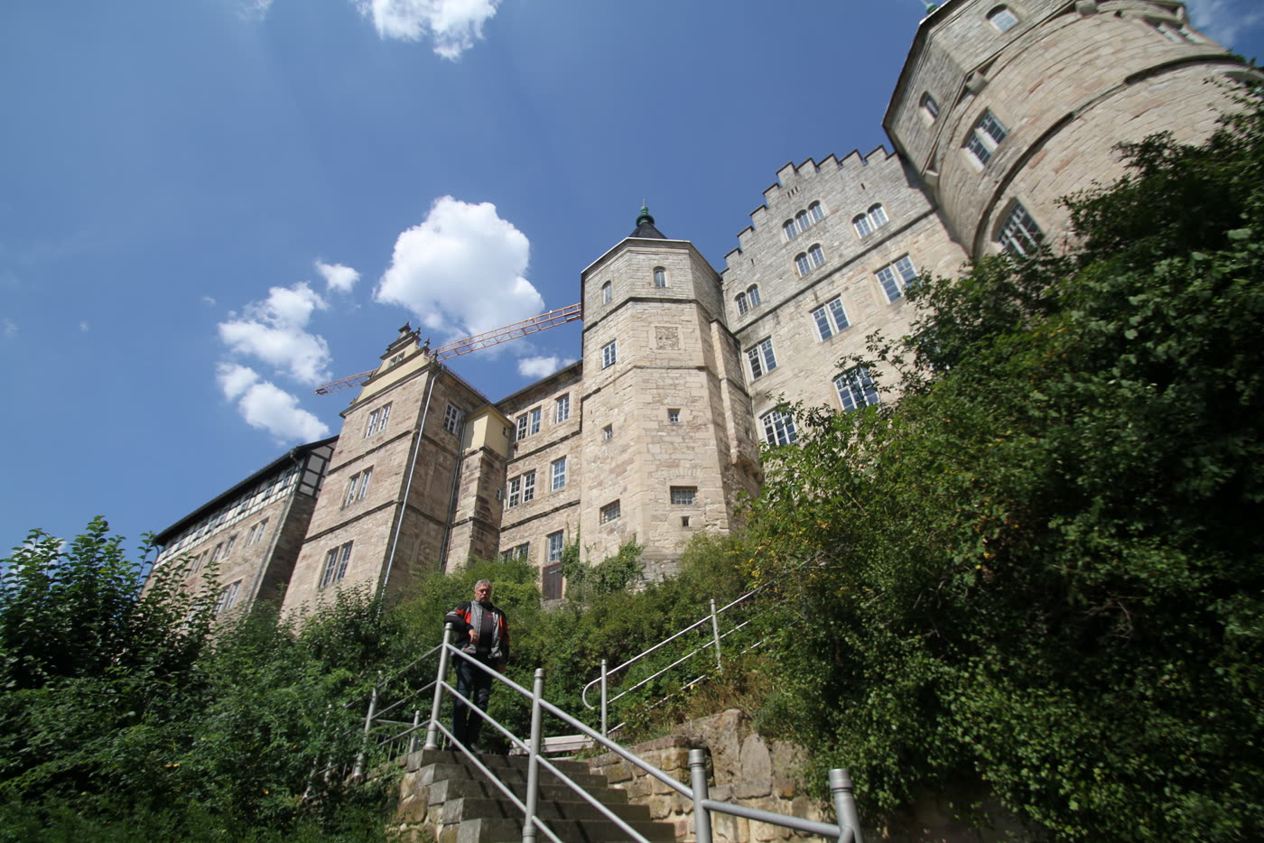 Die Bertholdsburg in Schleusingen von unten gesehen Die Bertholdsburg in Schleusingen von unten gesehen